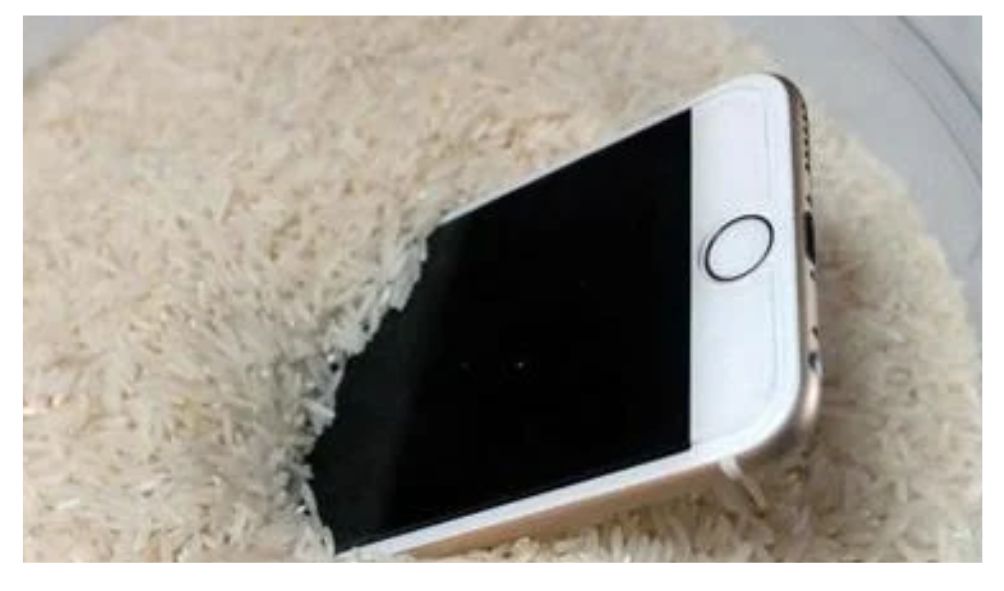 Dangers of drying your phone in uncooked rice