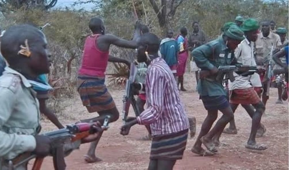 Bandits defy government’s curfew as they stage a night attack evicting the entire village
