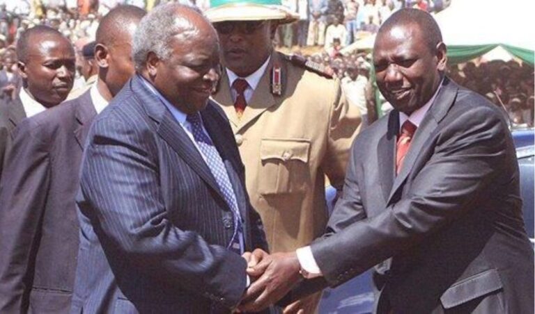Ruto using Uhuru to divert attention after withdrawing security from Kibaki's residence; Kioni