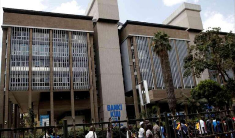 Banks raise interest rates on loans to more than 20 percent