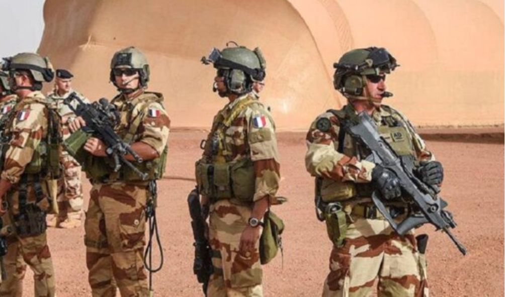 France ready to 'respond' after Niger military orders police to throw French envoy out