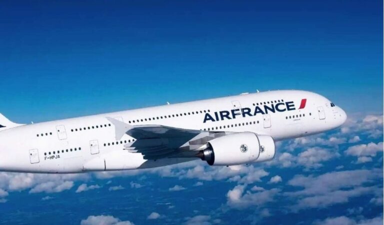 Flight en route to Nairobi forced to turn back to Paris after two hours