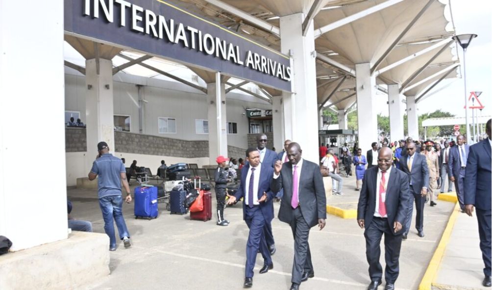 Kenya Diaspora hit out at Ruto administration over KRA behaviour at JKIA "You are missing it big time"