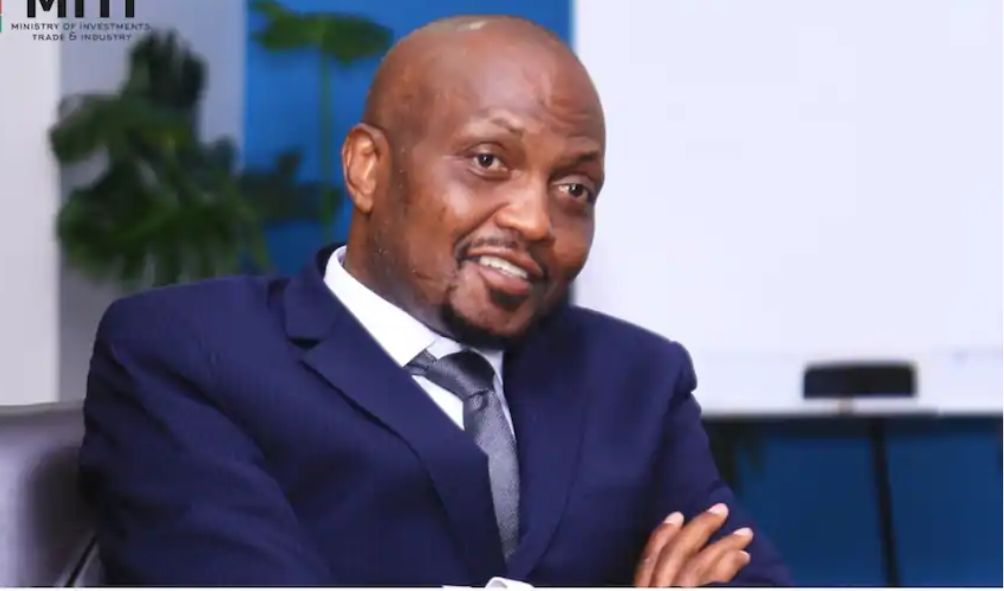 CS Kuria throws jab at DP Gachagua over Mt Kenya kingpin row