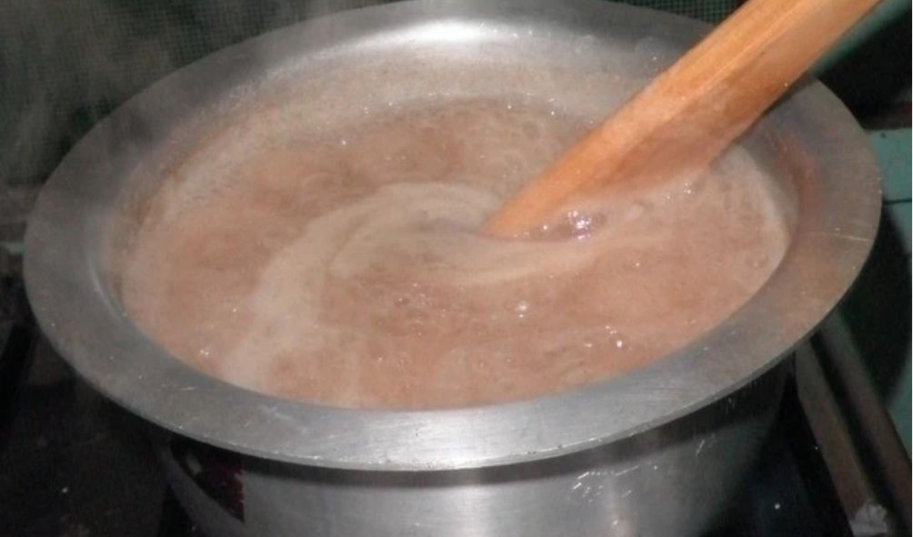 Two-month-old baby falls into boiling porridge as mother and women fight over Chamaa money
