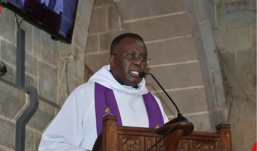 Rev Sammy Wainaina in a hard-hitting sermon blasts Ruto over corruption