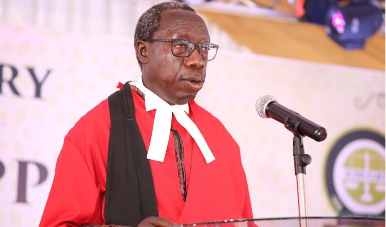 Man arrested for impersonating Supreme Court judge in fake jobs scam