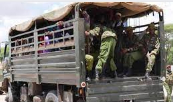 13 suspects escapes from a police while being taken to court