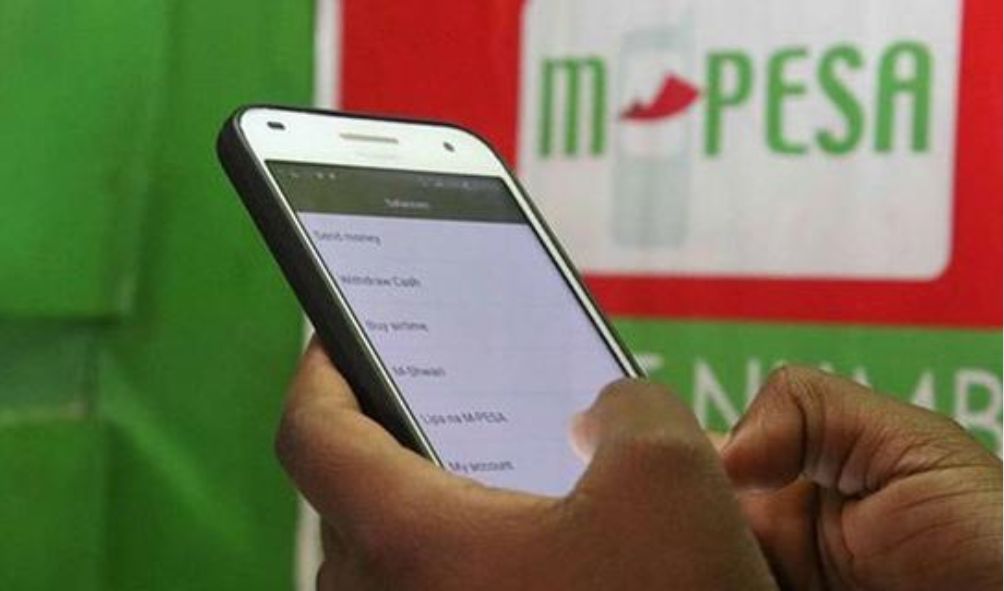 Safaricom explains why some customers are not receiving MPesa message, How to fix it