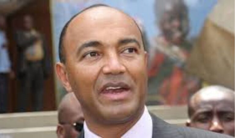 Peter Kenneth makes a comeback to the political scene; demands resignation of senior govt officials