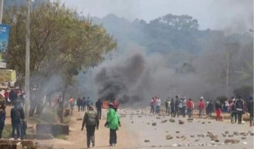 Chaos as Varsity students stage demonstrations