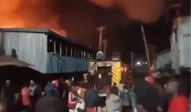 Night fire razes down several houses in Kibra