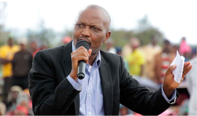 Wacha Niongee Initoke - Moses Kuria takes swipe at Ruto CSs