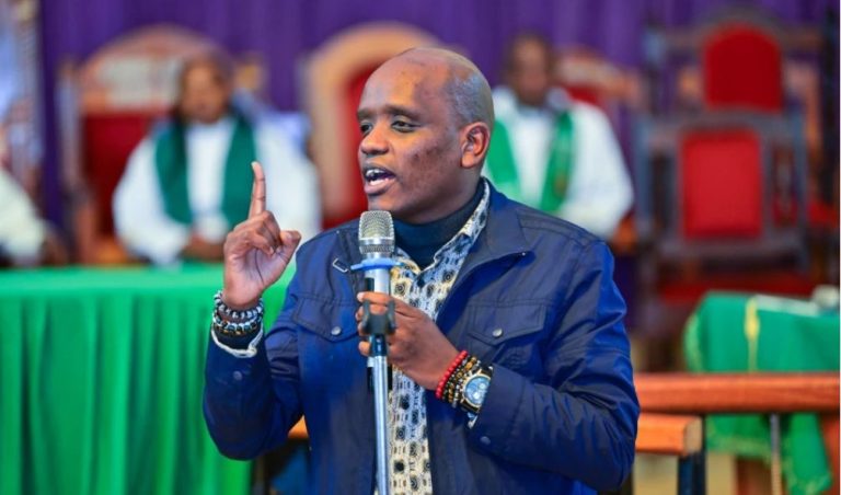 Dennis Itumbi clashes with Manyatta MP Mukunji