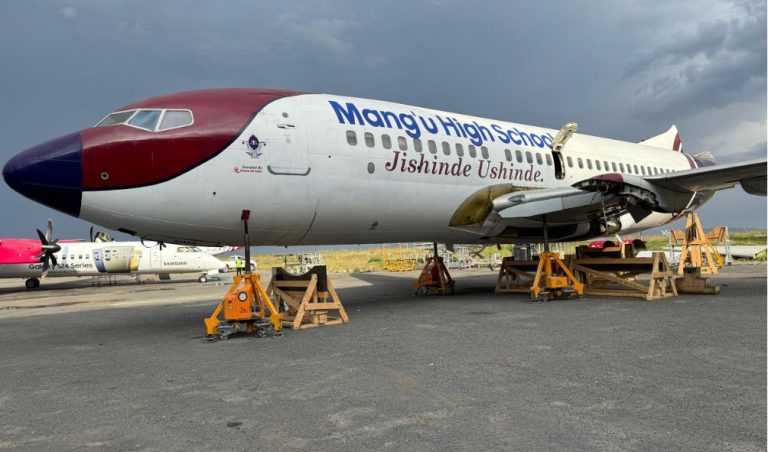 Kenya Airways KQ donates Boeing 737 plane to Mang’u School