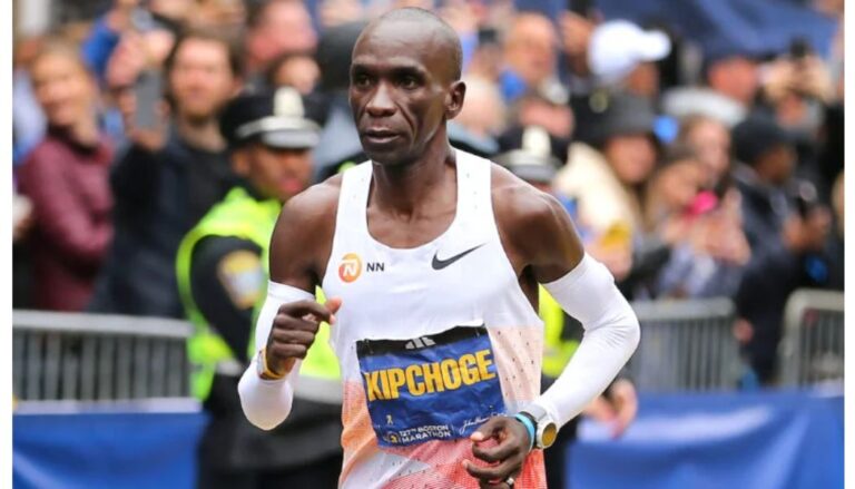 Eliud Kipchoge finishes sixth in the London Marathon