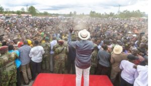 President Ruto hit with a shoe during Migori visit (Video)