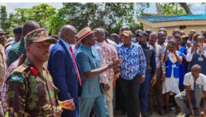 Leaders from Migori County have asked for forgiveness from President William Ruto after a shoe was thrown at him