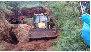2 women killed, several injured after quarry collapses