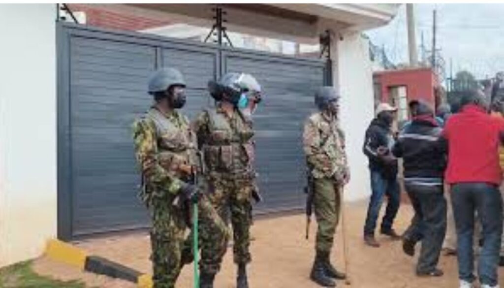 Police officers and detectives from the Ethics and Anti-Corruption Commission (EACC) have raided Trans Nzoia Governor George Natembeya's home in Kitale town.