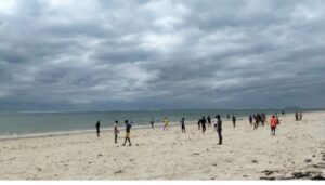 All public beaches in Mombasa are to be closed following a directive by Mombasa Governor Abdulswamad Sherrif Nassir.