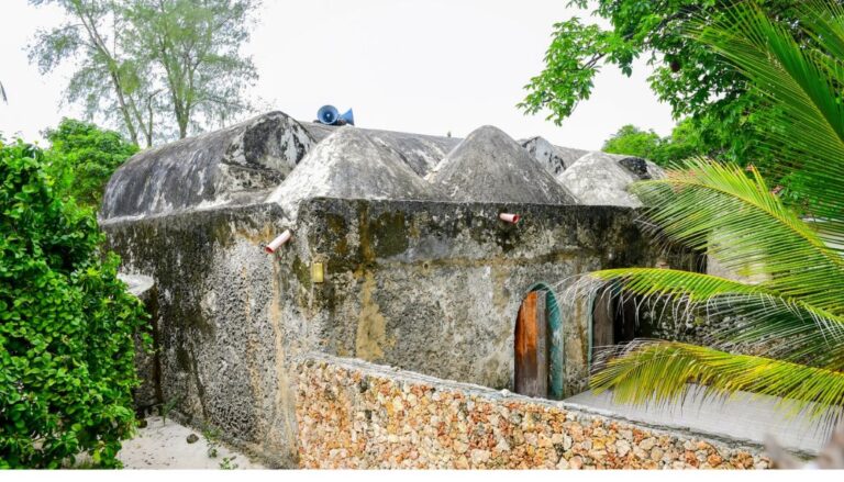 The Ethics and Anti-Corruption Commission (EACC) intervened to stop the attempted grabbing of the historic Kongo Mosque, a centuries-old heritage site on Kenya’s Coast.
