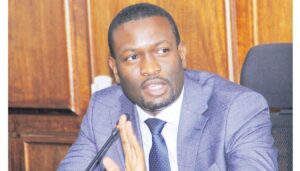 Nairobi Senator Edwin Sifuna took a subtle swipe at President William Ruto after he stated that he would not hand over power to people without a plan.