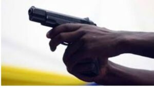 A Thika-based police officer attached to SPIV has been shot dead in the Cravers area of Thika West Sub-County.
