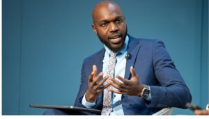 CNN International Correspondent Larry Madowo has dismissed calls for him to consider running for the presidential seat come 2027. 