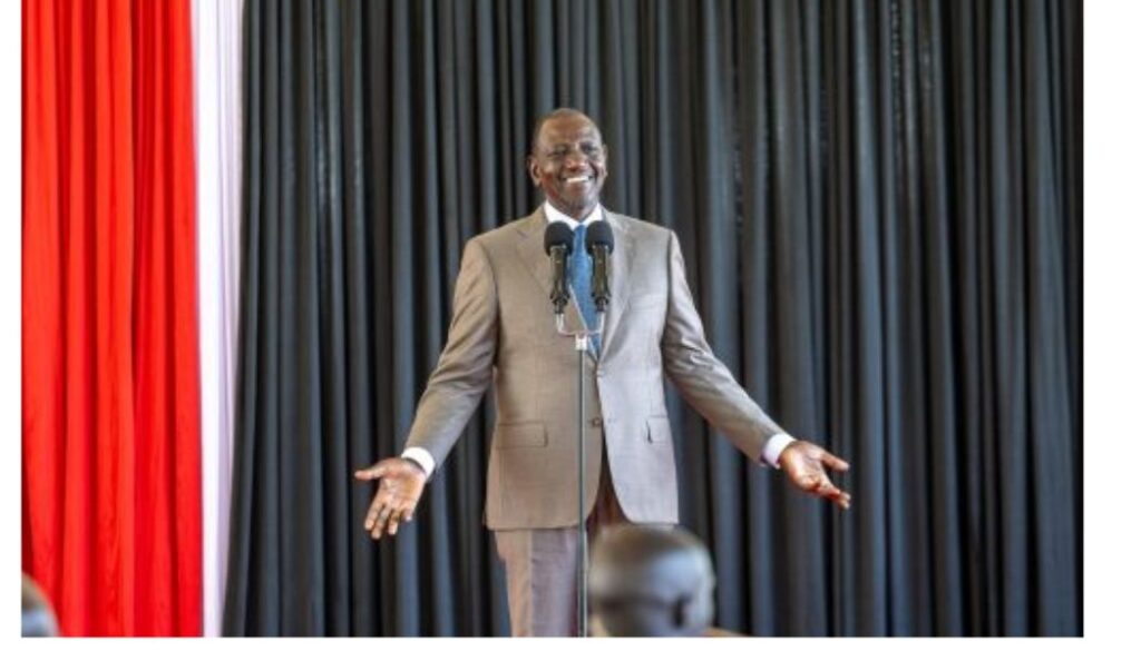 President William Ruto has taken a swipe at former Chief Justice David Maraga after he warned that the country is on the verge of being a failed state.