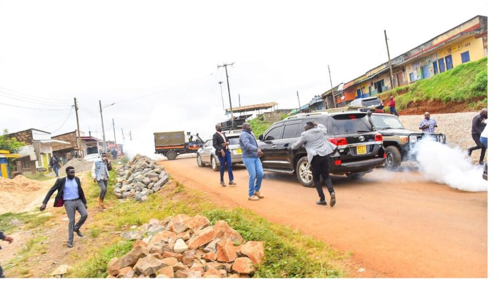 Chaos, running battles as police disperse a group of DCP politicians in Murang'a.