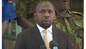 Murkomen has called for the immediate dismissal of public servants who criticize the government or engage in political sloganeering ‘Wantam’.