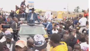 Several people were injured after rowdy youth pelted stones at DCP party leader Rigathi Gachagua's procession.