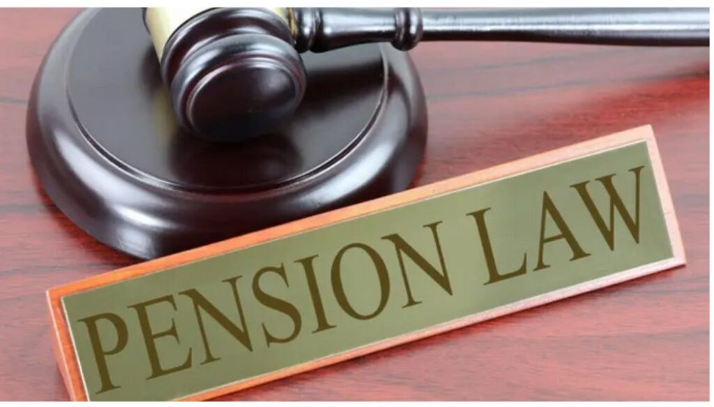 Public service employees who leave their jobs before retirement age may soon be able to access their pension savings.