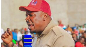 Kenyans storm Tanzania border after John Heche is blocked from attending Raila's burial