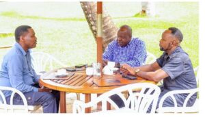 Natembeya and former Interior Cabinet Secretary Fred Matiang’i on Wednesday, October 8, visited former Agriculture Cabinet Secretary Peter Munya. 