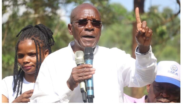 The security detail of Kakamega Senator Boni Khalwale has been withdrawn, the Senator claims. 