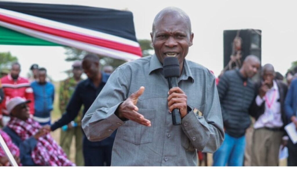 Milimani Chief Magistrates Court has directed Kakamega-based blogger Simon Asiviela to publicly apologize to Lugari MP Nabii Daraja Nabwera