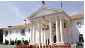 State House official, MC Mike Gitonga confronts drunk driver in unusual roadside encounter.