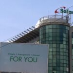 The Kenyan government is planning to sell 15 percent of its stake in telecommunication giant Safaricom PLC to Vodafone Kenya Limited.
