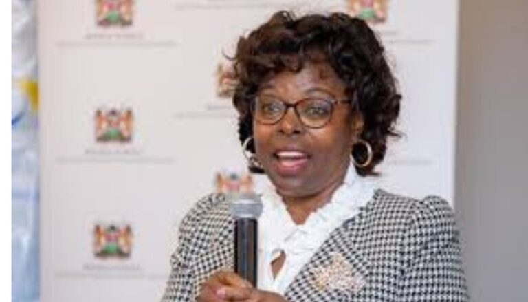 Controller of Budget, Dr. Margaret Nyakang'o, now wants the Nairobi City County to regulate the hiring of staff on contract and casual workers to minimise expenditure on salaries and allowances