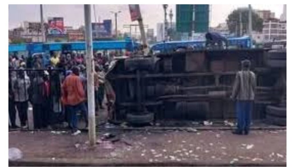 10 teachers feared dead, scores injured after accident along Thika Road