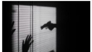 Police are pursuing suspected thugs who wore police uniforms and robbed a man of Sh1.9 million moments after leaving a bank in Westlands, Nairobi.