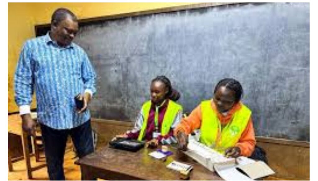 Justin Muturi clashes with IEBC staff while voting in Mbeere North