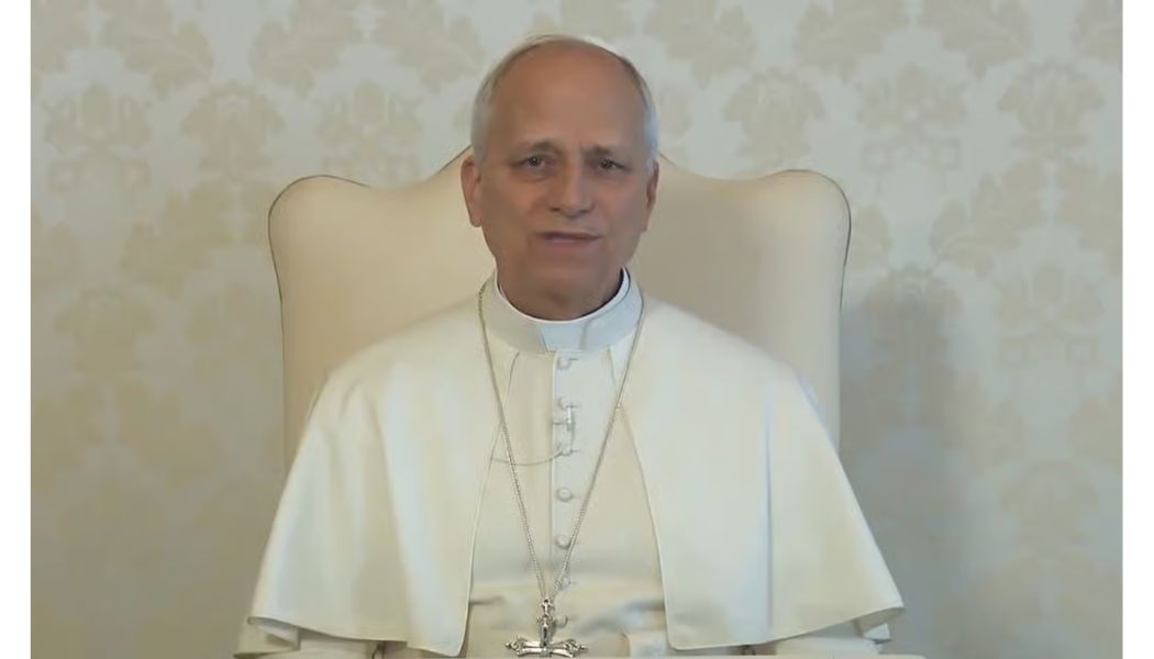 Pope Leo warns priests against using AI to write sermons