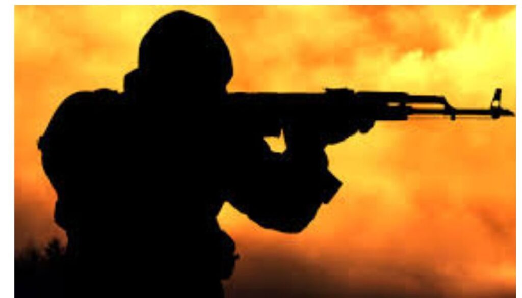 Gunmen attack police station, kill one officer, injure two others and steal two rifles