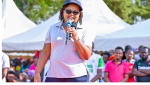 Kirinyaga Governor Anne Waiguru has urged the Mt Kenya community to remain united and honor past political commitments.