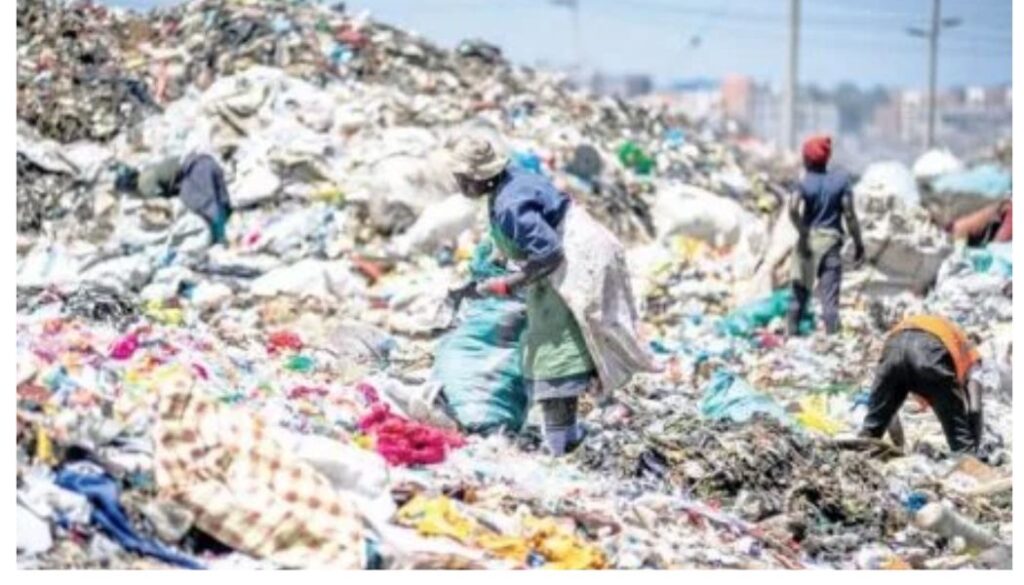 Ruto announces plan to move Dandora dumpsite