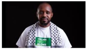 Presidential hopeful Boniface Mwangi on Wednesday, March 25, denied claims that retired President Uhuru Kenyatta was funding the 'Tuko Kadi' campaign.