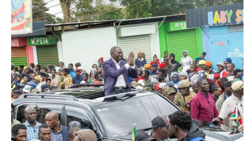 Chaos as youth block President Ruto’s convoy in Dagoretti